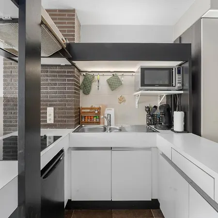 Apartment Dilemmasea - App Met Zeezicht, Terras én Zwembad Middelkerke